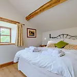 3 Bed In Leeds Oc-hh099 Nyaraló Weeton (West Yorkshire)