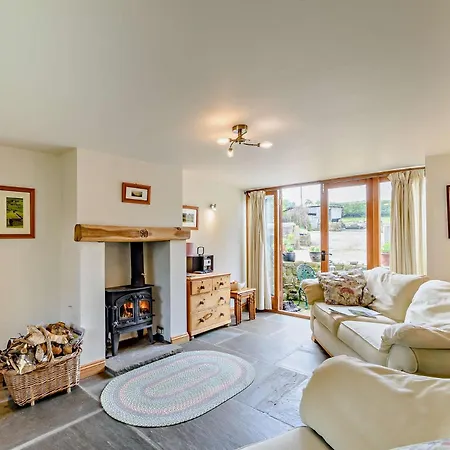 Holiday home 3 Bed In Harrogate Hh099 Weeton (West Yorkshire)
