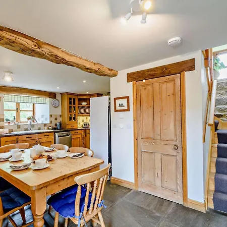 3 Bed In Harrogate Hh099 Holiday home