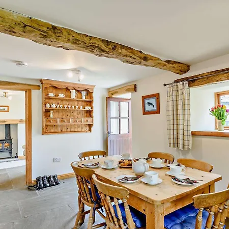 3 Bed In Harrogate Hh099