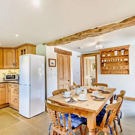 3 Bed In Leeds Oc-hh099 Holiday home Weeton (West Yorkshire)