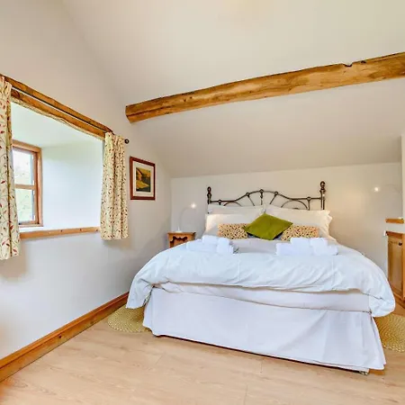 3 Bed In Leeds Oc-hh099 Holiday home *